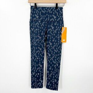 Lucy Studio High Rise Hatha Capri Leggings